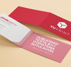 Tarjeta de visita doble de Yuprint con diseño profesional y espacio para servicios destacados.