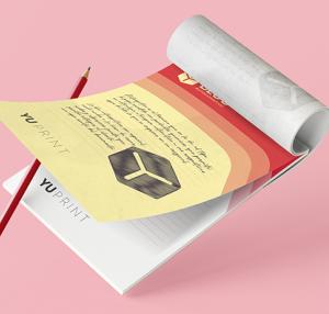 Bloc autocopiativo Yuprint con diseño profesional en tonos rojos, ideal para trabajos, pedidos y formularios.